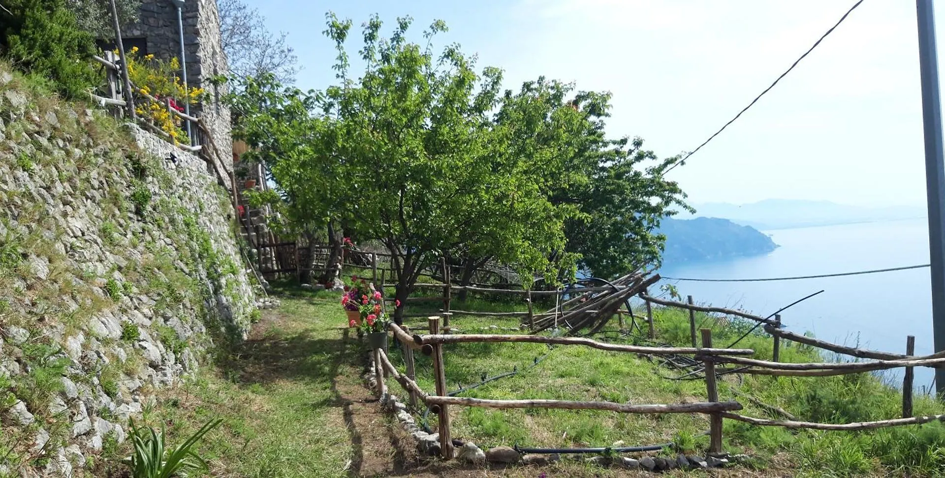 Ancient Medieval Chapel Amalfi 0*,  Italy